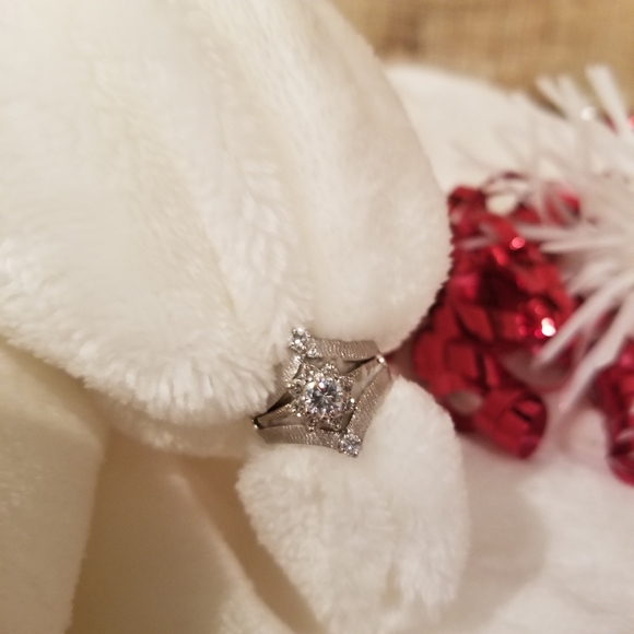 Beautiful custom vintage .50 karat diamond ring - Picture 3 of 8